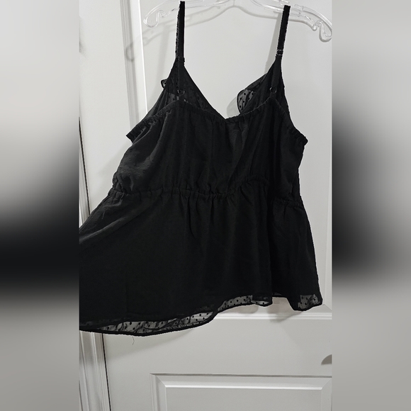 Torrid Black chiffon ruffle dot top 4x - Picture 4 of 8